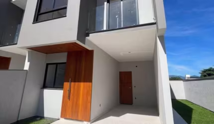 Sobrado de 3 dormitórios no Pagani - Palhoça/SC