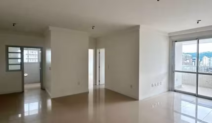 Apartamento com 2 suítes e lavabo no bairro Campinas em São José