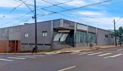 Terreno com barracão comercial Av. Carlos Gomes