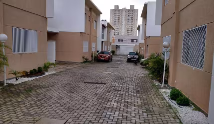Sobrado em Condomínio para Venda em São Paulo, Itaim Paulista, 3 dormitórios, 1 suíte, 2 banheiros, 2 vagas