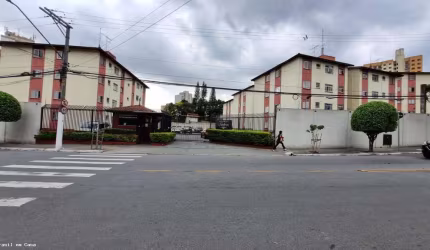 Apartamento para Venda em São Paulo, Vila Carmosina, 2 dormitórios, 1 banheiro, 1 vaga