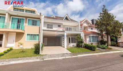 Casa no Condomínio Green Valley em frente a APCEFPR – 224 m2 – 3 Quartos (1 suíte) – 4 Banheiros – 4 Vagas – Uberaba - Curitiba/PR