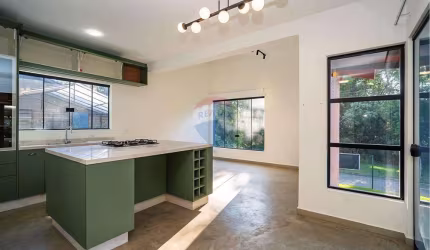 Casa em Condomínio, com 120m², 3 quartos, sendo 1 suíte e 4 vagas - Piraquara/PR