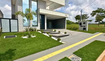 Casa de condomínio para venda possui 177 metros quadrados com 4 quartos