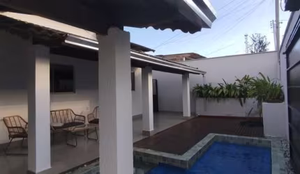 Casa com 3 quartos à venda na Rua Desembargador Mata Teixeira, 1, Jardim Todos os Santos, Senador Canedo, 170 m2 por R$ 500.000