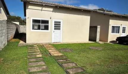 Casa com 2 quartos e 1 suíte em condomínio fechado senador canedo
