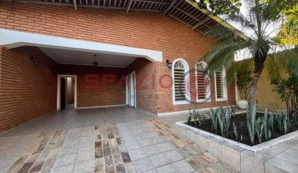 Casa com 3 quartos à venda na Rua Cristóvão Bonini, 1235, Jardim Proença I, Campinas, 194 m2 por R$ 690.000