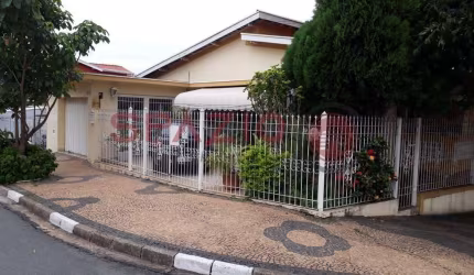 Casa com 3 quartos à venda na Rua Catarina Inglese Soares, 71, Vila Industrial, Campinas, 281 m2 por R$ 650.000