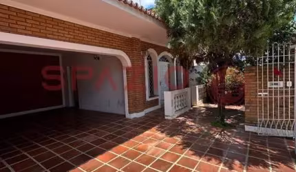 Casa com 3 quartos à venda na Rua Américo de Moura, 101, Taquaral, Campinas, 198 m2 por R$ 890.000
