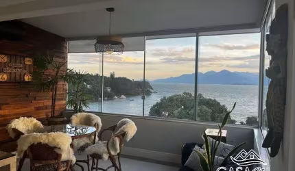 Apartamento com 3 quartos à venda na Rua Fernando Ferreira de Mello, 19, Coqueiros, Florianópolis por R$ 1.800.000