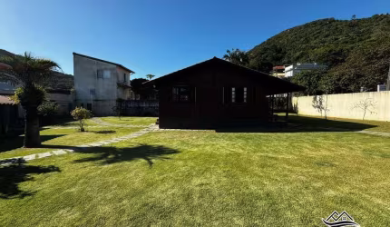Terreno à venda na Osvaldo da Rocha Pires, 60, Sambaqui, Florianópolis por R$ 1.600.000