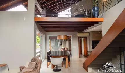Casa em condomínio fechado com 3 quartos à venda na Rua Pixinguinha, 5025, Saco Grande, Florianópolis por R$ 4.800.000