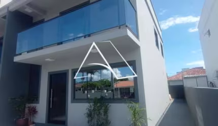 Sobrado para Venda em Palhoça, Praia do Sonho, 3 dormitórios, 1 suíte, 2 banheiros, 2 vagas