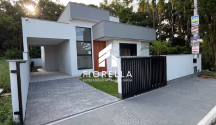 CASA 3 DORMITÓRIOS SENDO 1 SUITE NO NOVO HORIZONTE, SÃO JOSÉ/SC