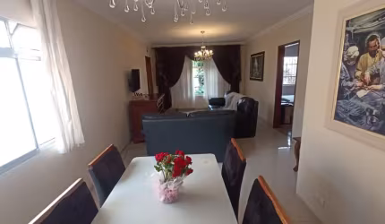 Casa com 3 dormitórios à venda