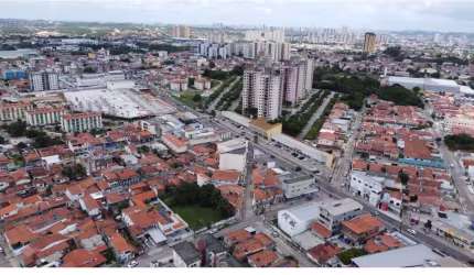 Á VENDA - ÁREA DE 1.050 m2 A APENAS 62m2 DA AV. MARIA LACERDA