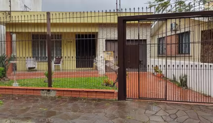 CASA 3 DORM NO BAIRRO PASSO D' AREIA EM PORTO ALEGRE