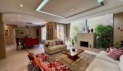 CASA COM 3 DORMITÓRIOS PISCINA E PÁTIO NO JARDIM LINDÓIA