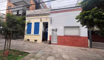 Terreno na Cidade Baixa com 12,76m de frente