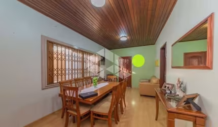 Casa com duas suítes na Vila Ipiranga