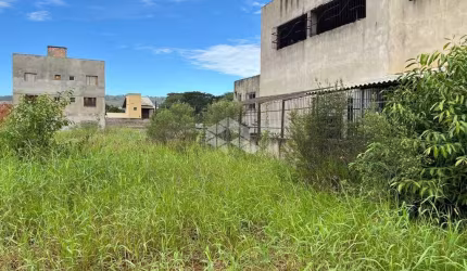 Terreno amplo no Bairro Jardim Leopoldina, Porrto Alegre