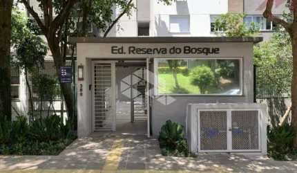 APARTAMENTO com 2 dormitórios,  suíte, bairro Santo Antonio em Porto Alegre