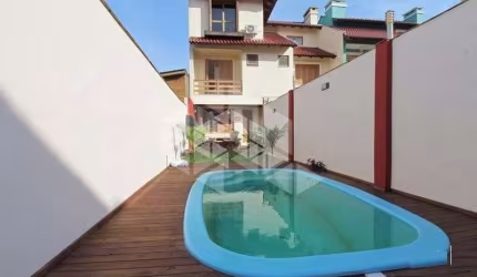 EXCELENTE CASA NO RESIDENCIAL ALTOS DO IPÊ