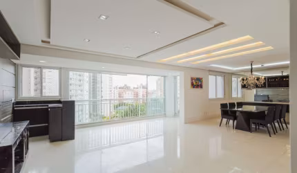 Apartamento com três suítes, de frente pro Pq Germânia