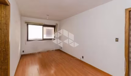 Apartamento com dois quartos e vaga de garagem, no Petrópolis