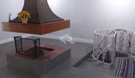 CASA NO BAIRRO JARDIM LEOPOLDINA, 3 DORMITÓRIOS, 2 VAGAS, PÁTIO