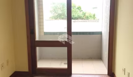 Apartamento com dois quartos, suíte e vaga, no bairro Santana