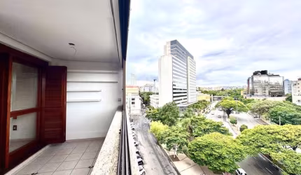 Apartamento um quarto, com vaga, na Cidade Baixa