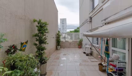 Apartamento Garden no bairro Santana em Porto Alegre de 2 dormitórios, terraço e vaga