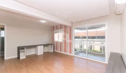 Apartamento com três quartos, sacada, churrasqueira e vaga, no Rossi Fiateci
