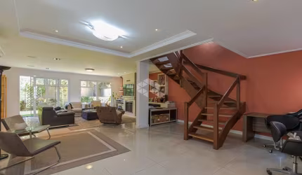 Casa com 400,29m²,  no Terramater