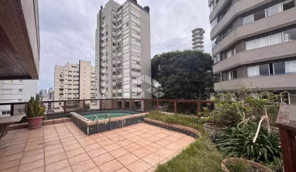Cobertura com 275m² perto da Praça da Encol
