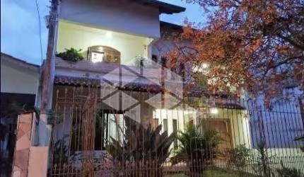 CASA 4 DORMITÓRIOS, AMPLA, 2 SUÍTES,  3 VAGAS ,TERRAÇO NO JARDIM ITU