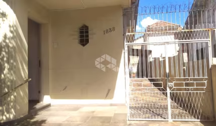 CASA/TERRENO 317 METROS DE ÁREA TOTAL BAIRRO SÃO JOÃO