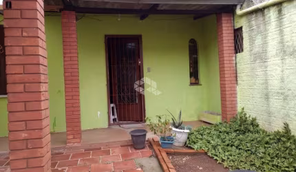 Casa com 2 dormitórios com vaga a venda em Porto Alegre