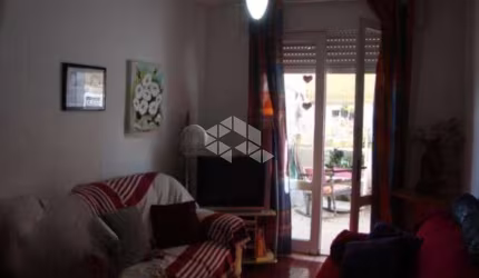 Apartamento garden de 3 dormitórios no bairro São João em Porto Alegre-RS!