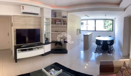 Apartamento de 2 dormitórios, 1 suíte e 2 vagas no bairro Jardim Floresta em Porto Alegre-RS!
