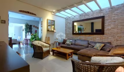 CASA TÉRREA COM 4 DORMITÓRIOS MAIS APARTAMENTO NOS FUNDOS