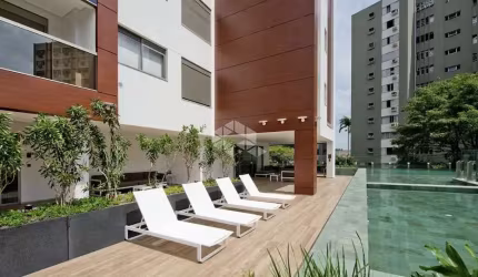 Apartamento com 2 suítes, 2 vagas e hobby box no Centro - Colégio Catarinense