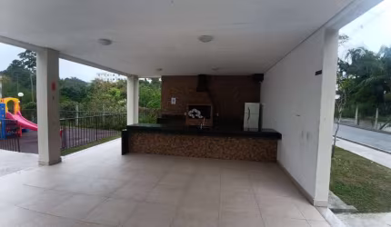 Apartamento e 2 Quartos  1 vaga em condomínio com área de lazer