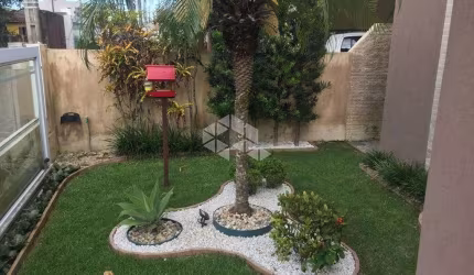 Casa com 2dormitórios no bairro São João do Rio Vermelho