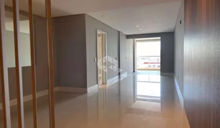 Apartamento alto padrão no Kobrasol com 3 suítes