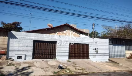 2 Casas no Lote a 200m do Passeio das Águas Shopping