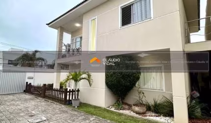 Casa Duplex, terreno de 230 m2,  4/4 em  Miragem, Lauro de Freitas - Bahia