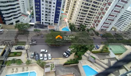 Lindo apartamento reformado, com 133 m2,  4/4 com closet no Alto do Itaigara