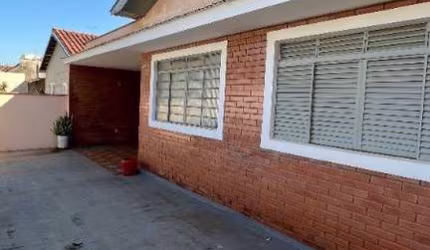 Imperdível oportunidade: Casa à venda em Birigüi-SP, Vila Guanabara. 3 quartos, 2 salas, 2 banheiros, 5 vagas de garagem, 160m².